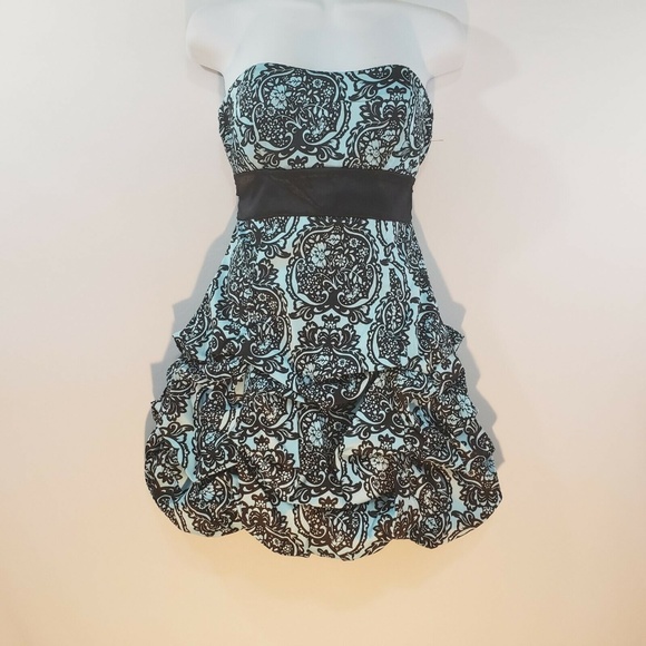 Ruby Rox Semi-Formal Dress Pick Up Size 5 Black Bl - Picture 2 of 8